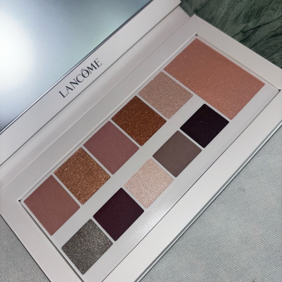 Lancôme Eyeshadow & Highlighter Palette • 10 Shades • Neutral Glam - Picture 3 of 4